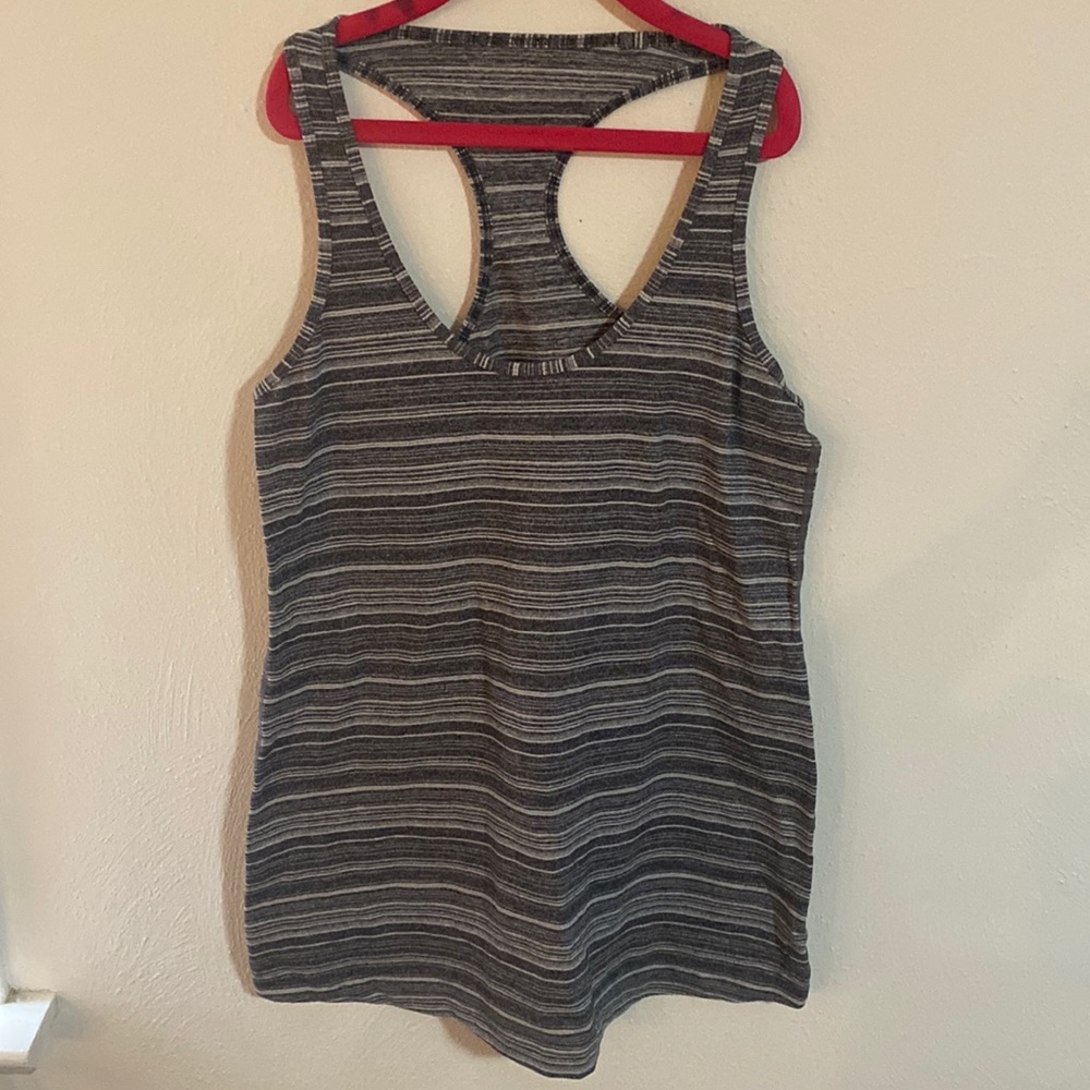 Lululemon Medium Grey workout too